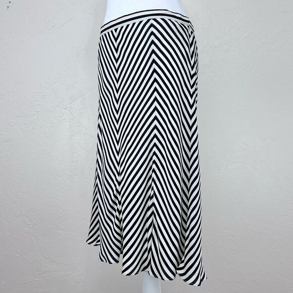 Michael Michael Kors 100% Silk Black & White Chevron Stripe Skirt Size 10 - Picture 3 of 12